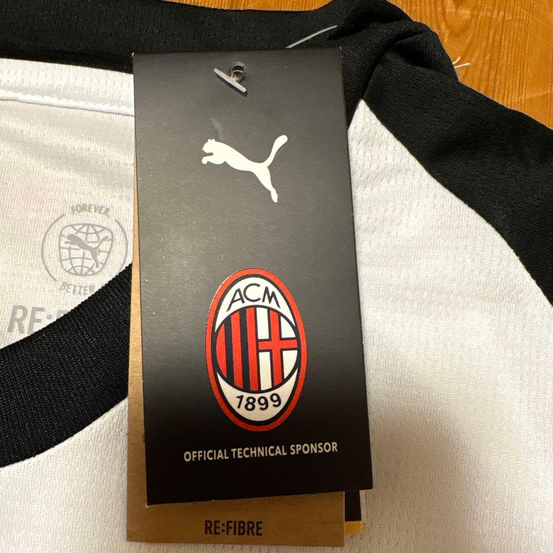 新品未使用オーセンティックACミラン MODRIĆ 14 ユニフォーム