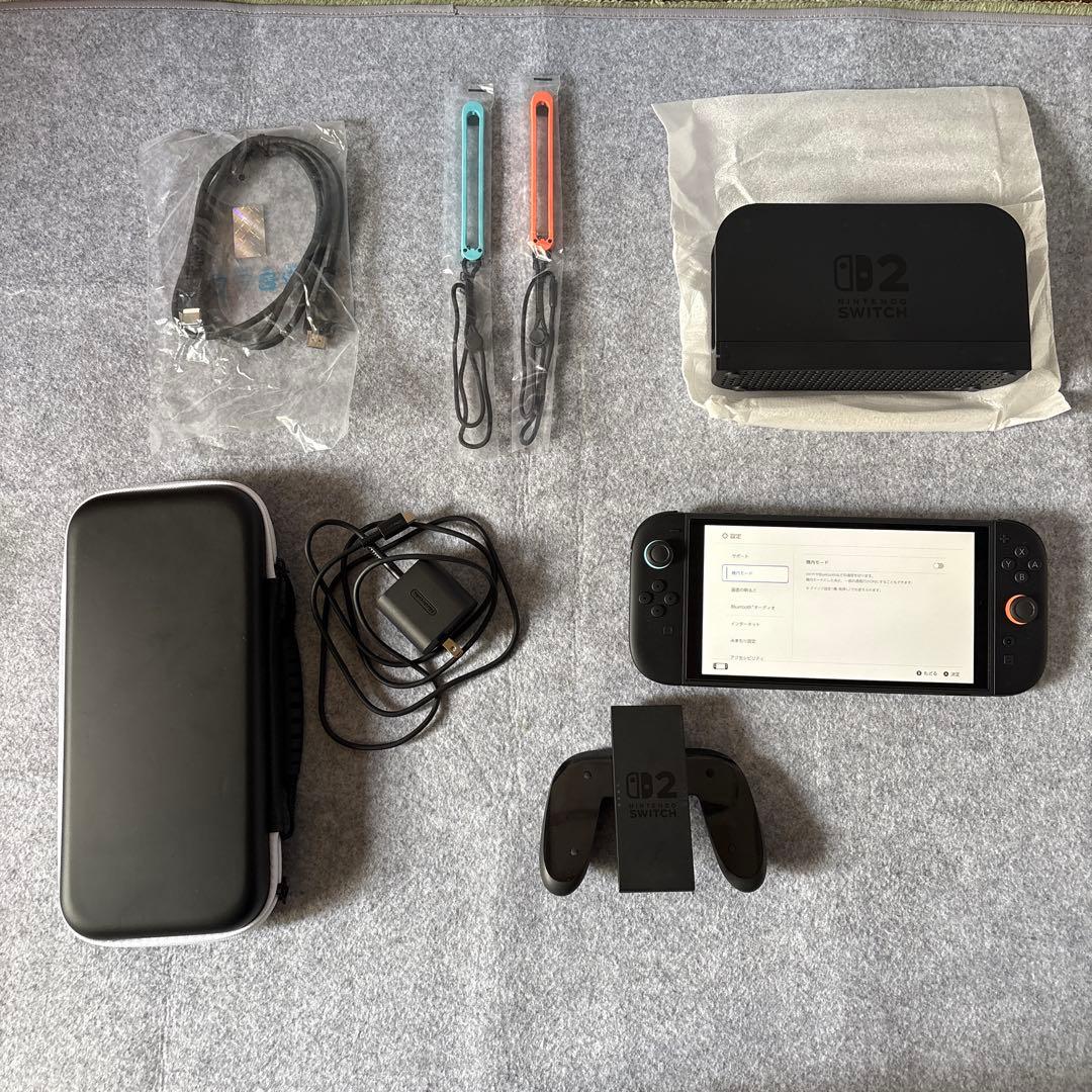 Nintendo Switch 本体 + ジョイコン + 充電器 + ケース - メルカリ