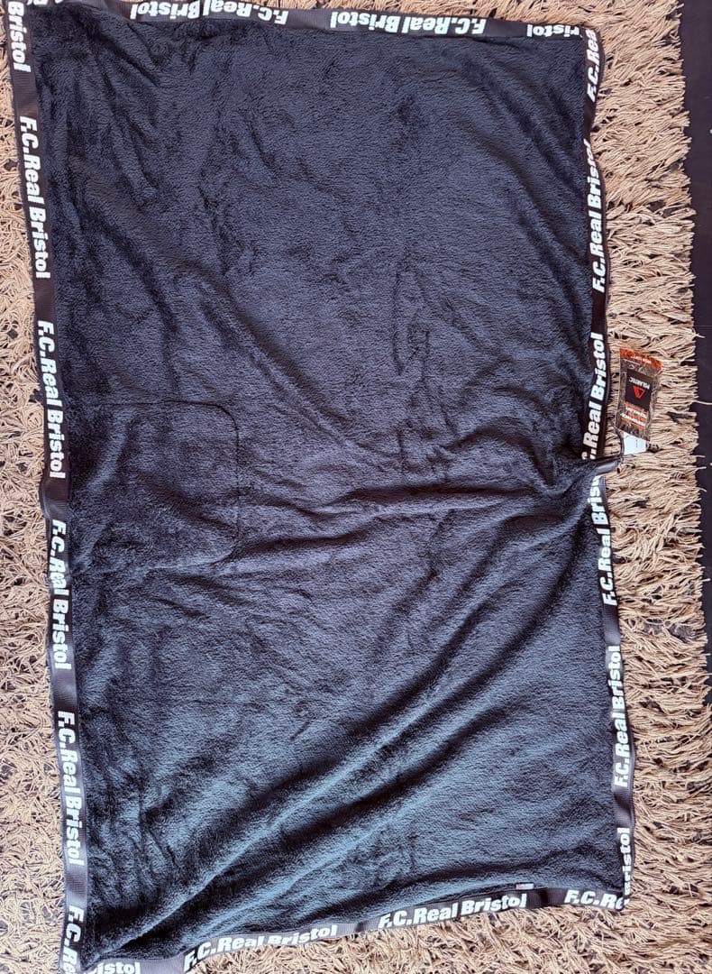 未使用品　FCRB ブランケット　黒　ソフ　soph