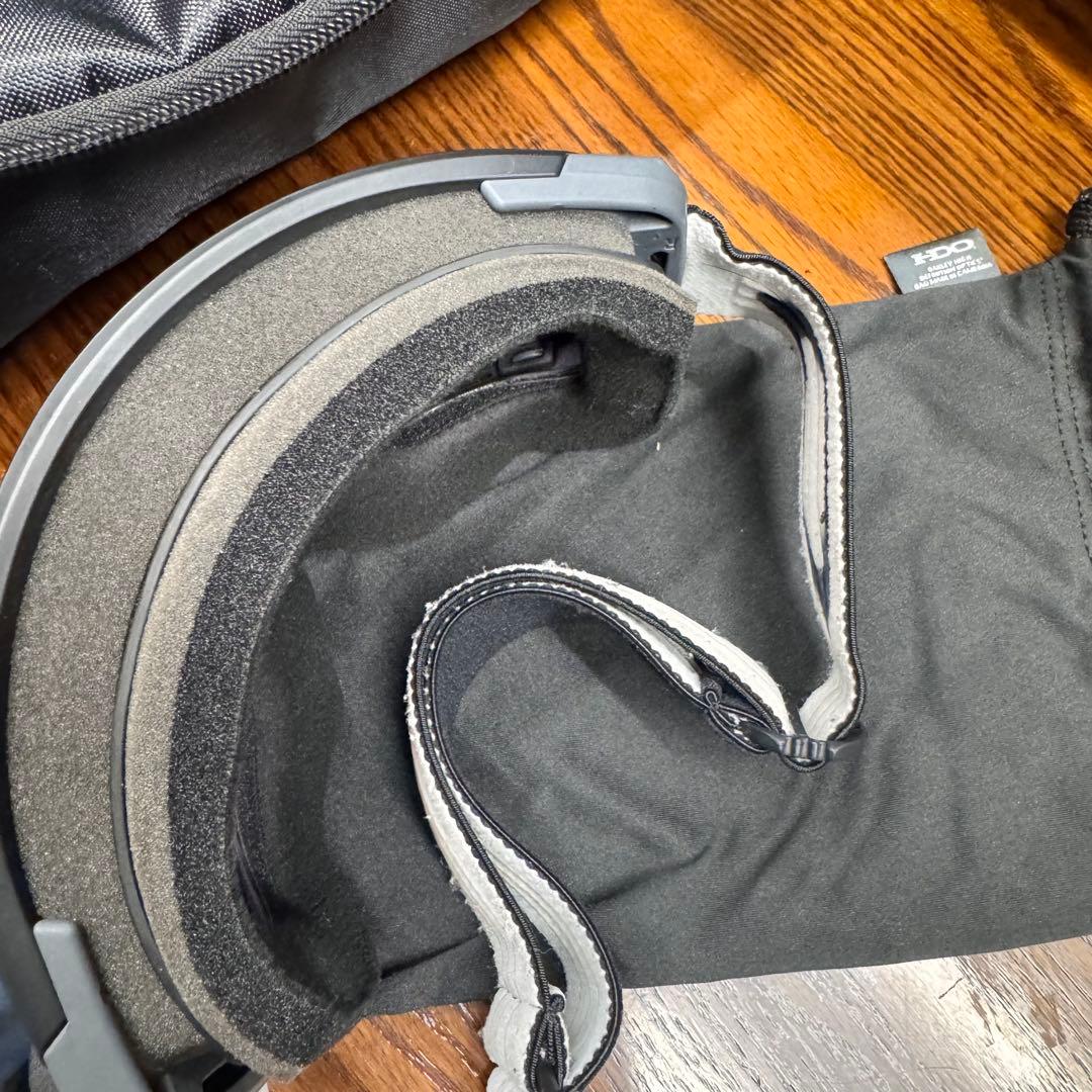 Oakley ゴーグル パープルレンズ ケース付き