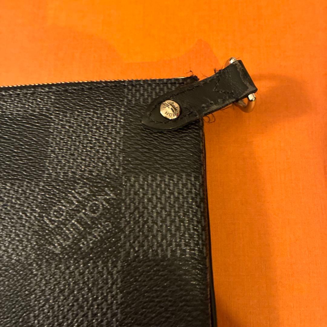 ルイヴィトン ダミエ・グラフィット3D トリオメッセンジャー N50017