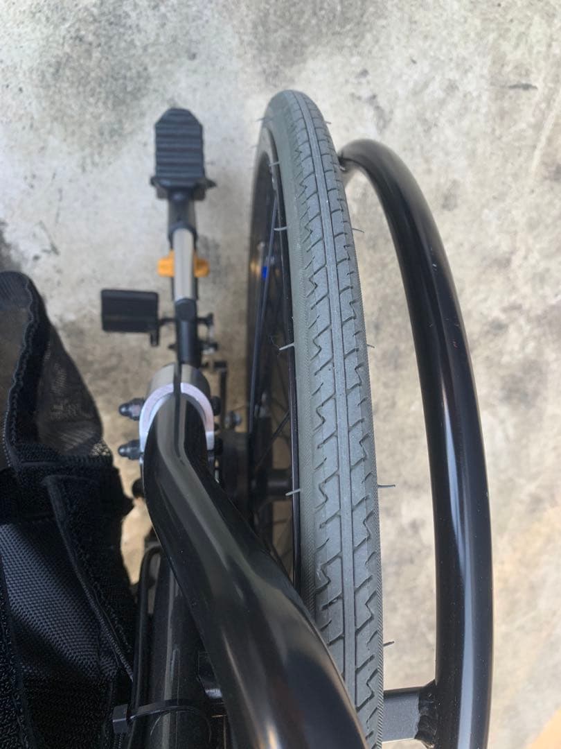 ヤマハ 子供用 黒 自走用車椅子 調整可能アームレスト 値下げできます 相談