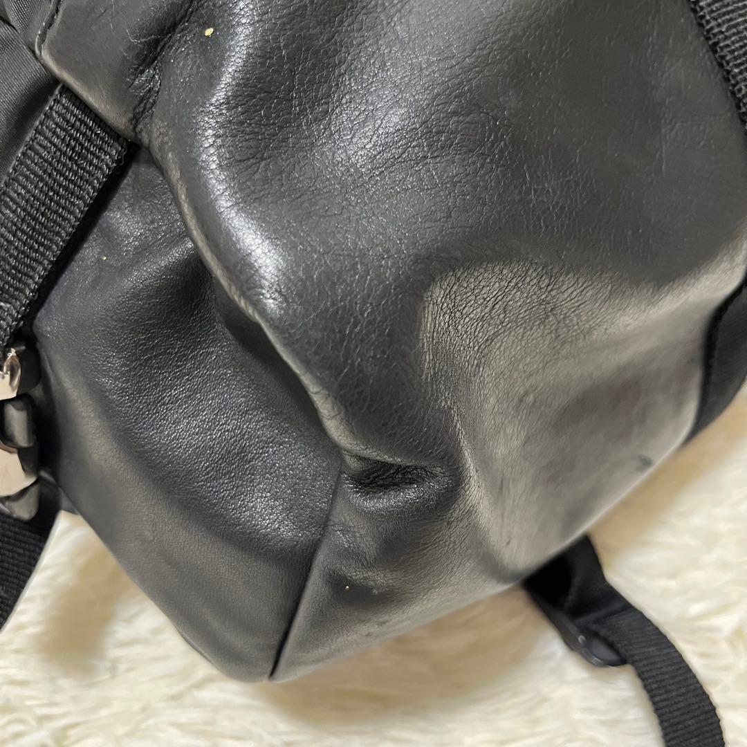 【希少美品】モンクレール AMI リュック バックパック ロゴ刺繍 黒