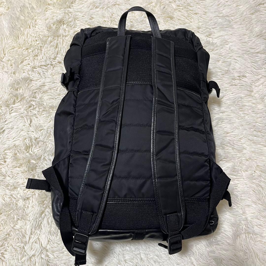 【希少美品】モンクレール AMI リュック バックパック ロゴ刺繍 黒