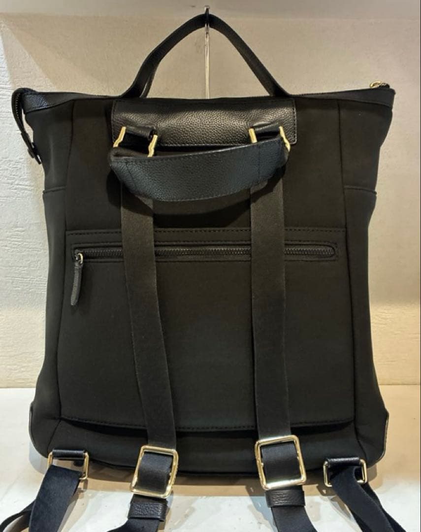 【美品】COLE HAAN グランド アンビション ネオプレン バックパック 黒