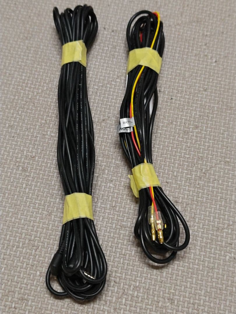 COMTEC ZDR-058 前後カメラドライブレコーダー配線付き。