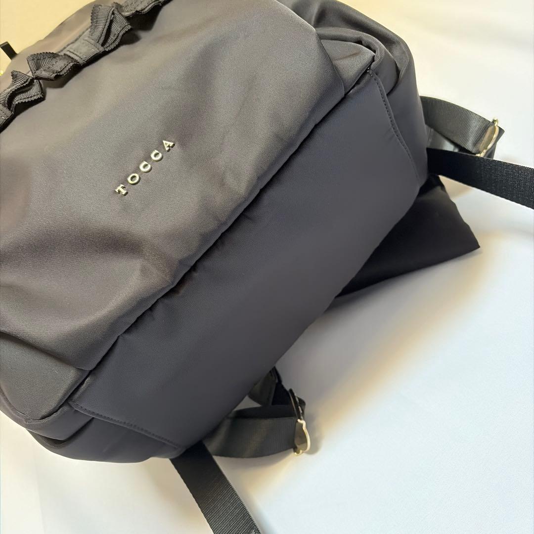 美品 TOCCA 現行品 リュックサック リボン ブラック 黒 A4収納可能