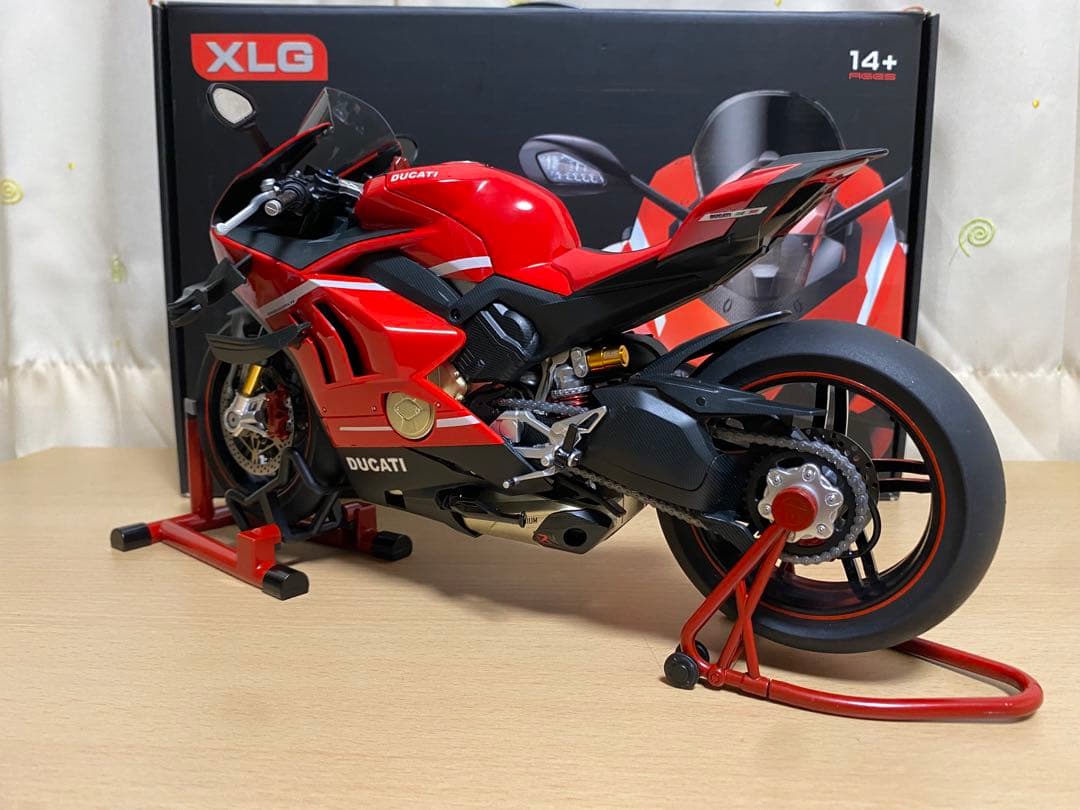 DUCATI パニガーレv4 スーパーレッジェーラ 1/7スケール　ドゥカティ