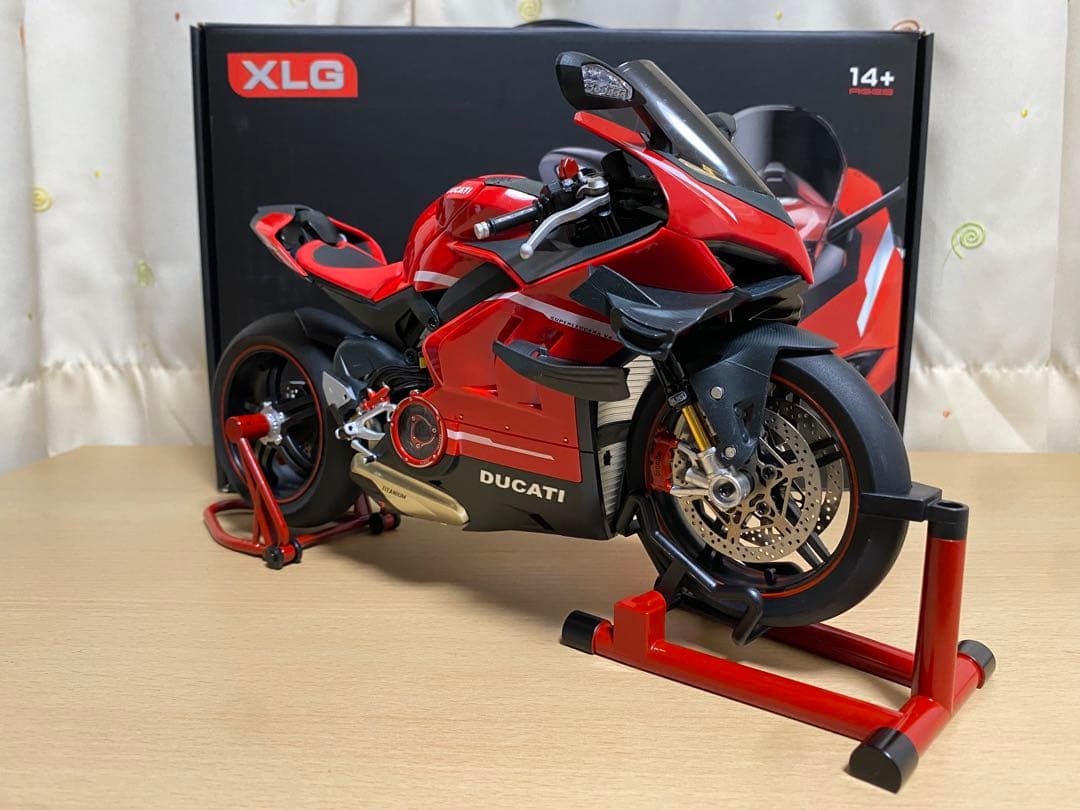 DUCATI パニガーレv4 スーパーレッジェーラ 1/7スケール　ドゥカティ