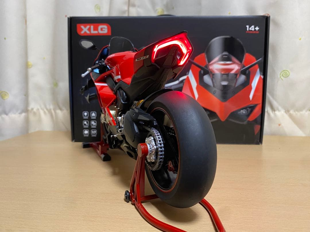 DUCATI パニガーレv4 スーパーレッジェーラ 1/7スケール　ドゥカティ