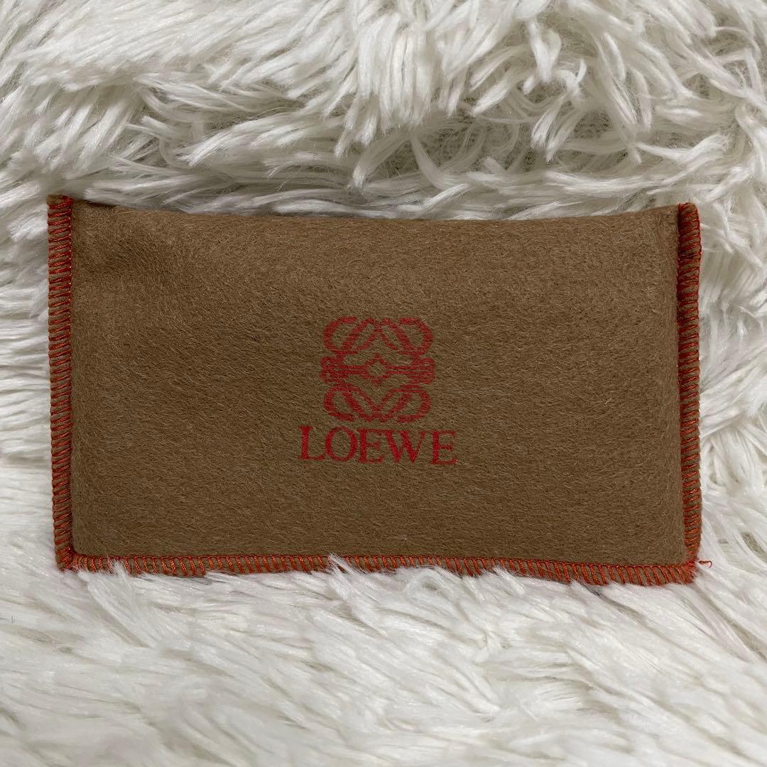 未使用品　ロエベ　6連キーケース アナグラム　チャーム　本革　型押し　金　茶