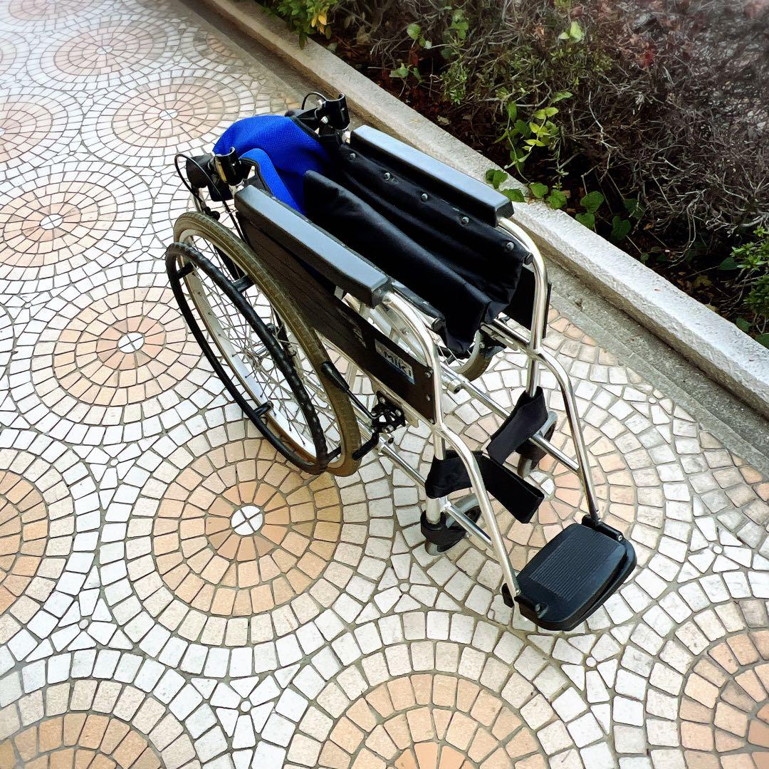 全国送料無料　②MIKI　BAL-1　自走介助兼用　車椅子　ノーパンクタイヤ