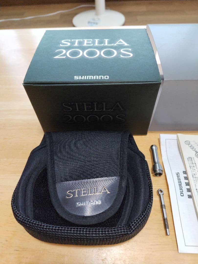 シマノ 04ステラ 2000S スピニングリール