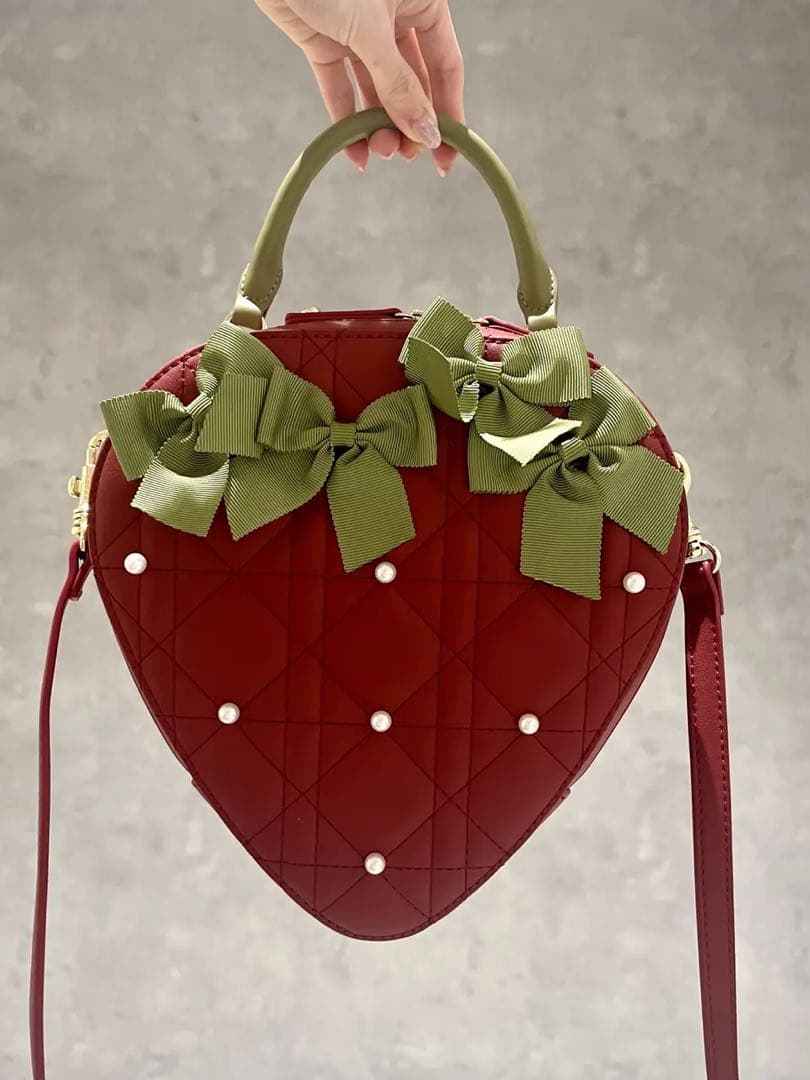 メゾンドフルール いちごショルダーバッグ 新品 - メルカリ