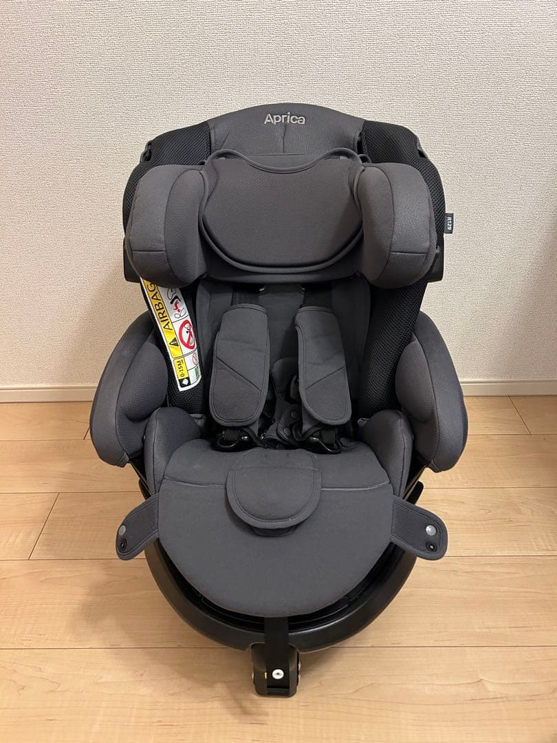 Aprica フラディアグロウ グレー ISOFIX対応 2023年購入