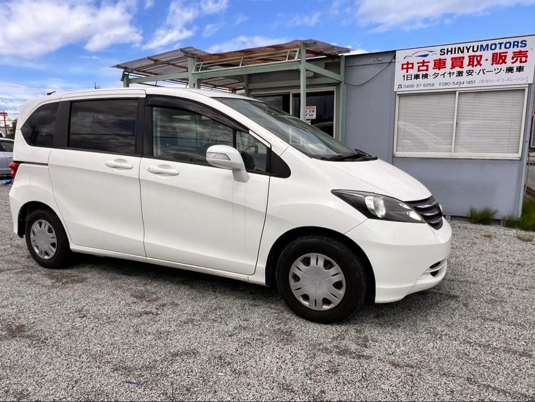 ワンオーナーホンダフリ-ド走行距離6万km本体価格25.5万