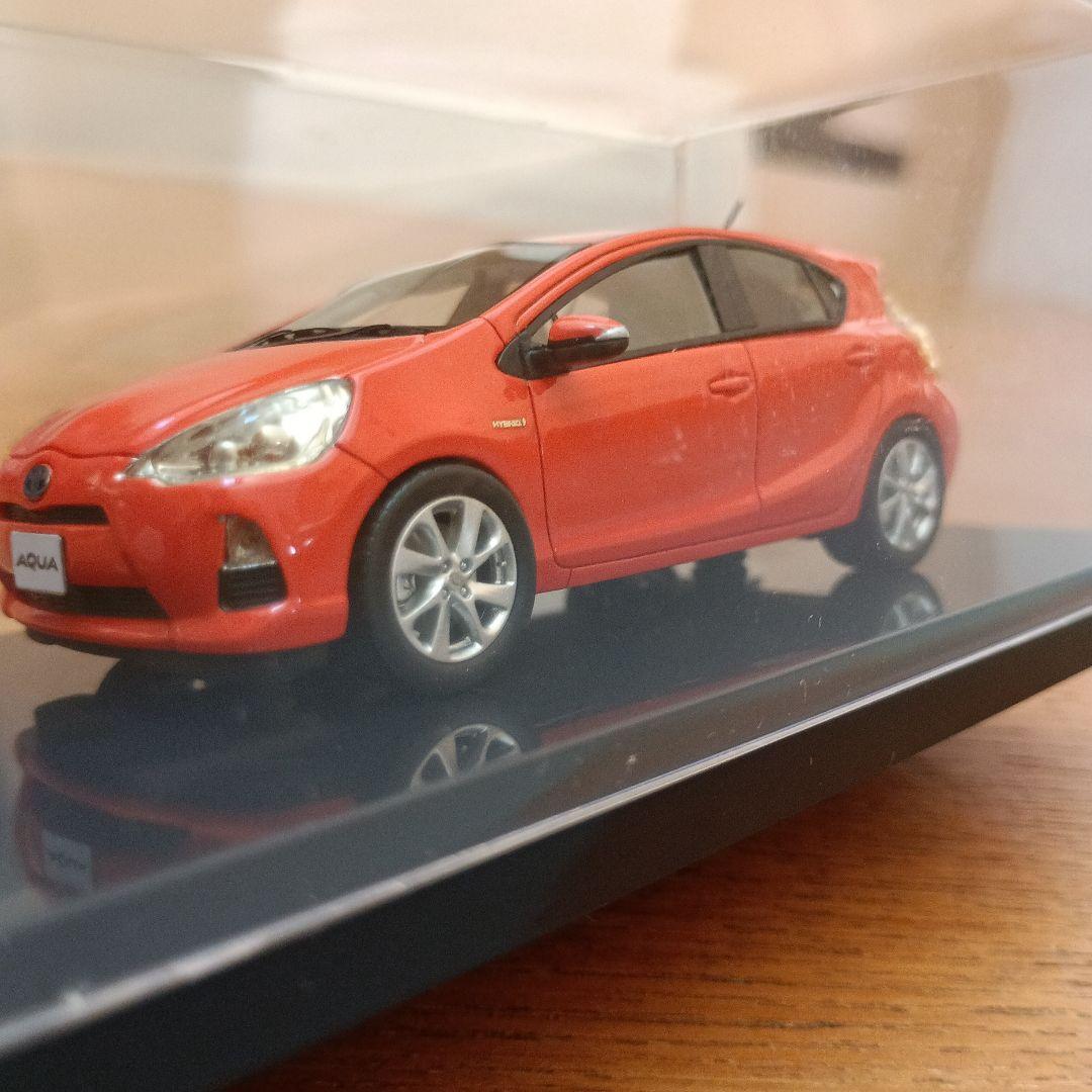 WIT'S ウィッツ　1/43 トヨタ　アクア 　2011