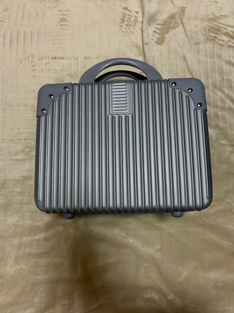 1回のみ使用】キャリー スーツケース ミニキャリー シルバー TSAロック