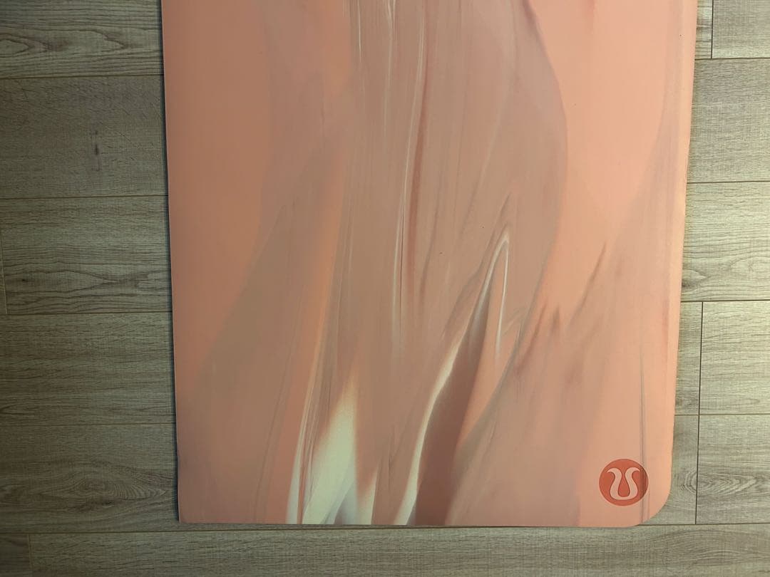 Lululemon ヨガマット ピンク、ヨガマットケース 黒色