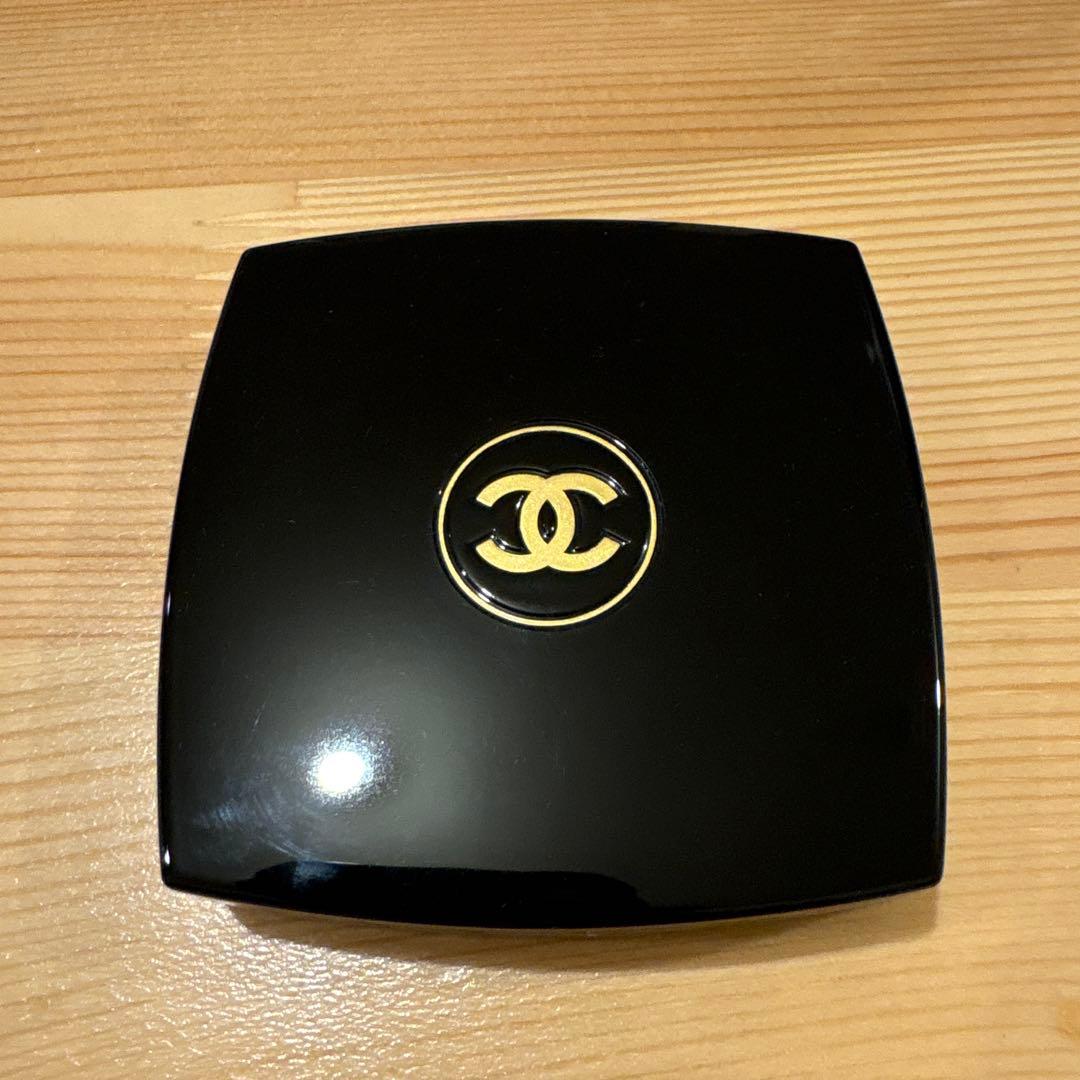 CHANEL レキャトルオンブル no.5