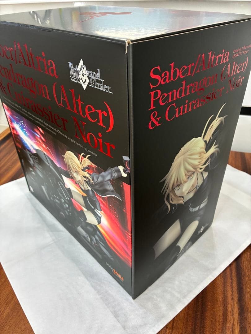 【新品未開封品】アルトリア・ペンドラゴン〔オルタ〕&キュイラッシェ・ノワール