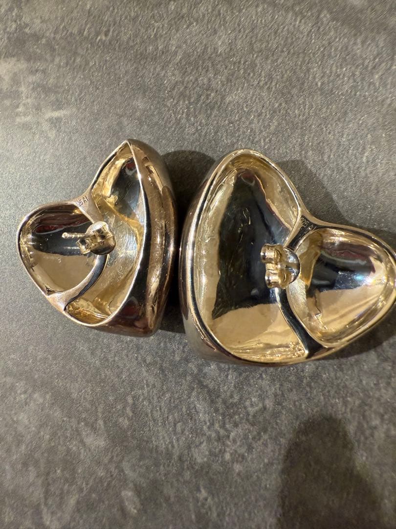 ANNIKA INEZアニカイネズ　ハートピアス ラージ　シルバーカラー神崎恵