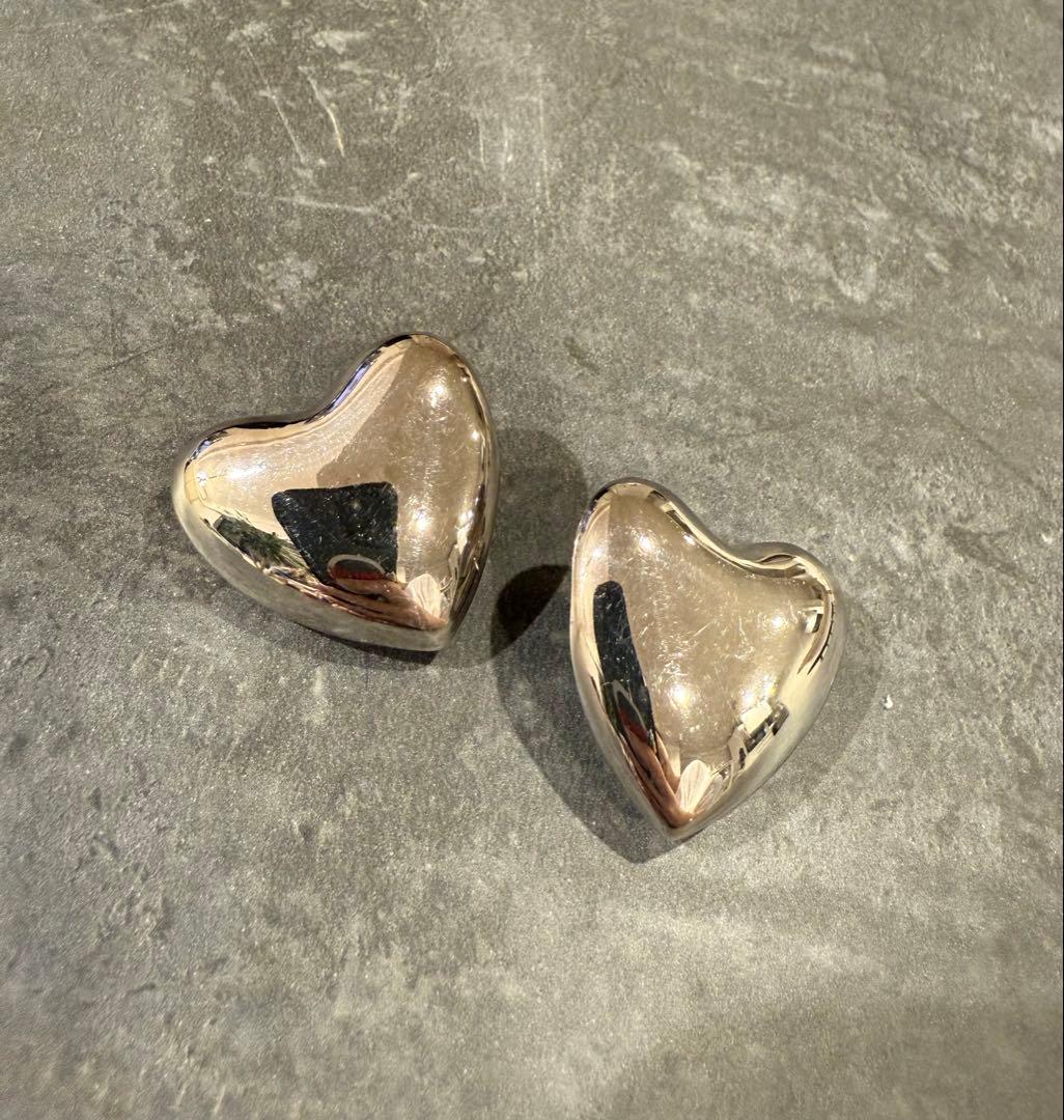 ANNIKA INEZアニカイネズ　ハートピアス ラージ　シルバーカラー神崎恵