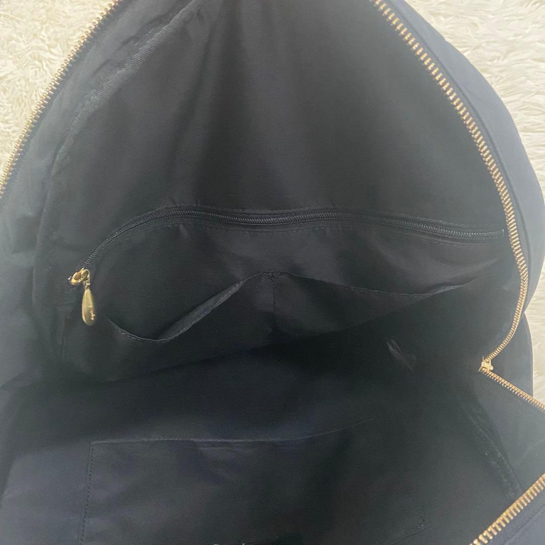 美品　アニエスべー リュック A4 ポーチ付き ロゴ金具