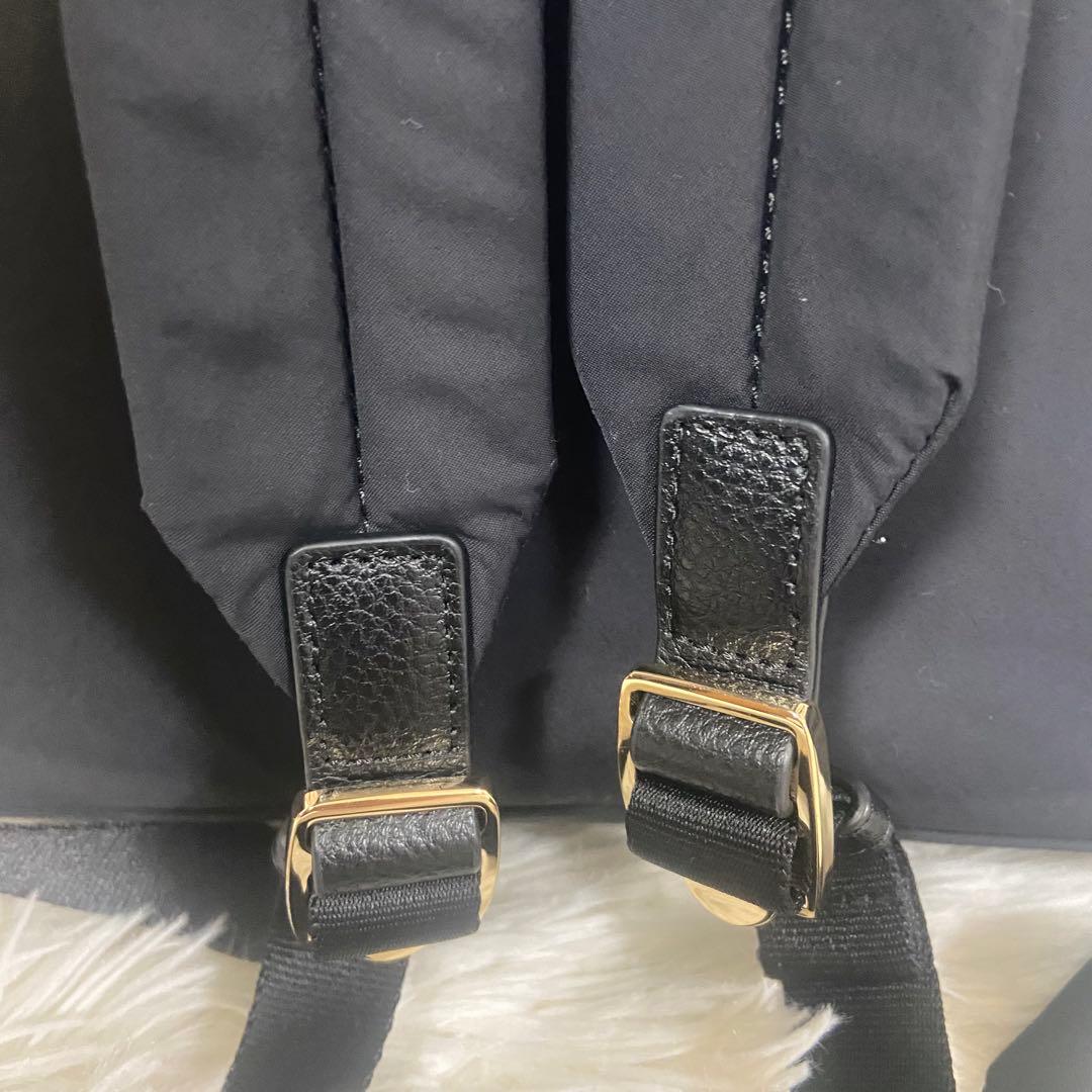 美品　アニエスべー リュック A4 ポーチ付き ロゴ金具