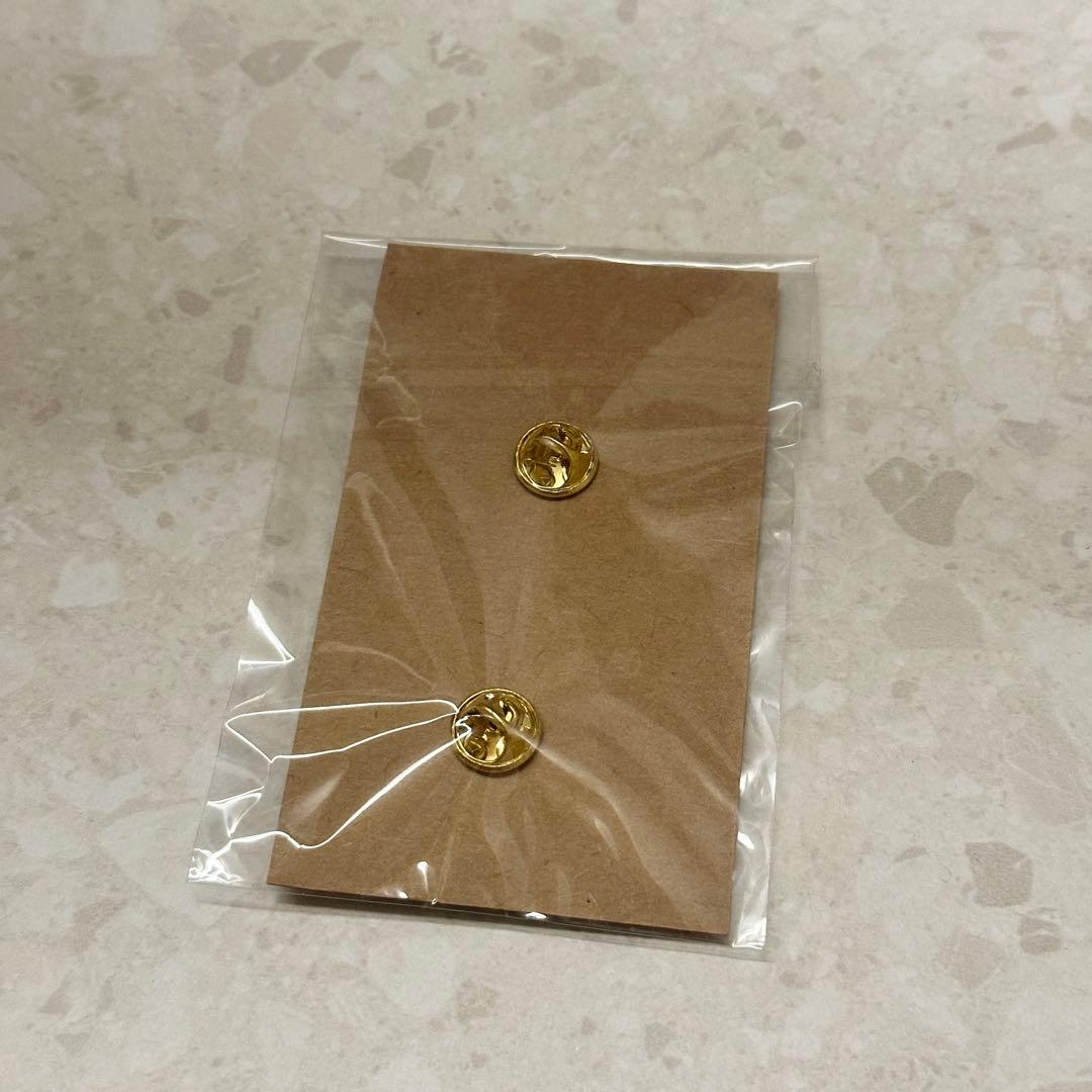 AMI PARIS アミパリス ピンバッチ ブローチ