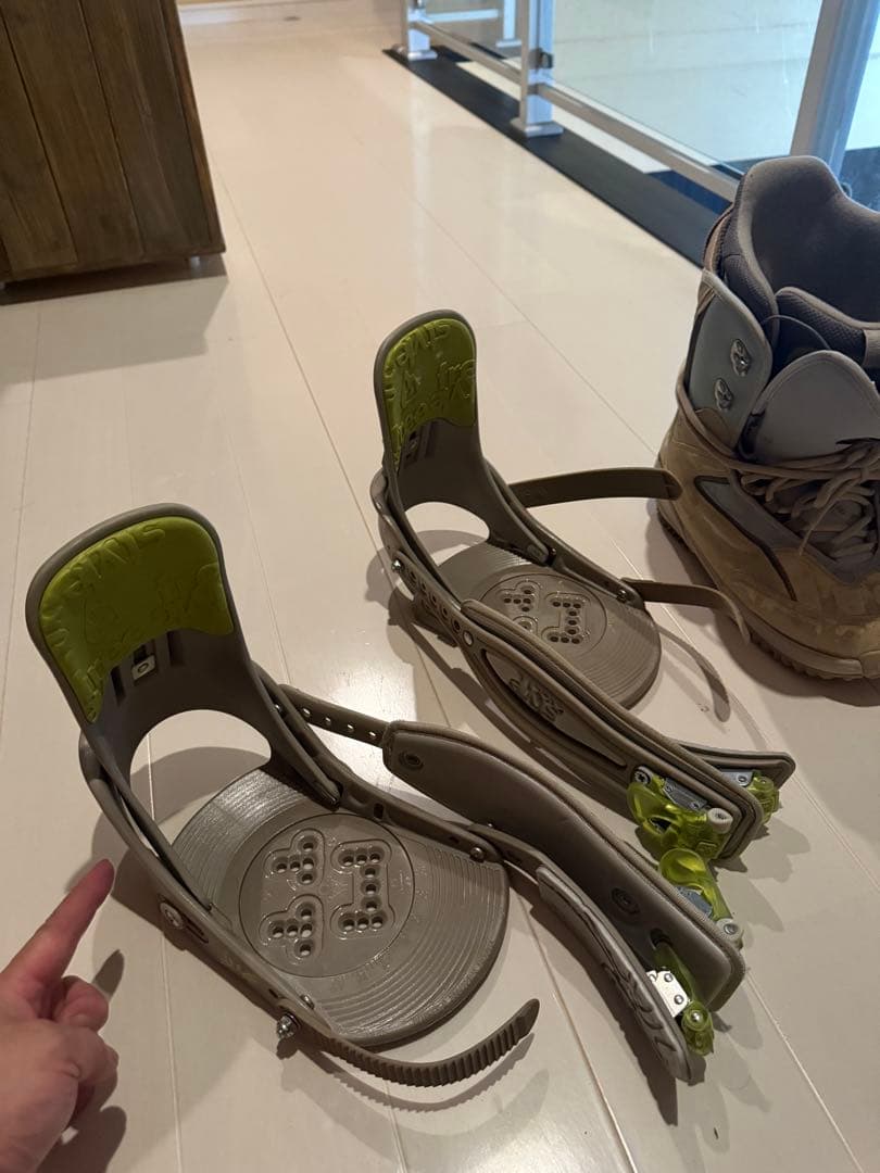 2月で取下します】子供の成長に各サイズ。ボアブーツ、ビンディング
