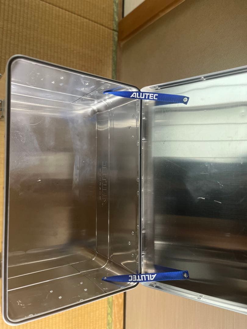 【48ℓ】ALUTEC アルミニウムボックス　classic48【折り畳み脚付】