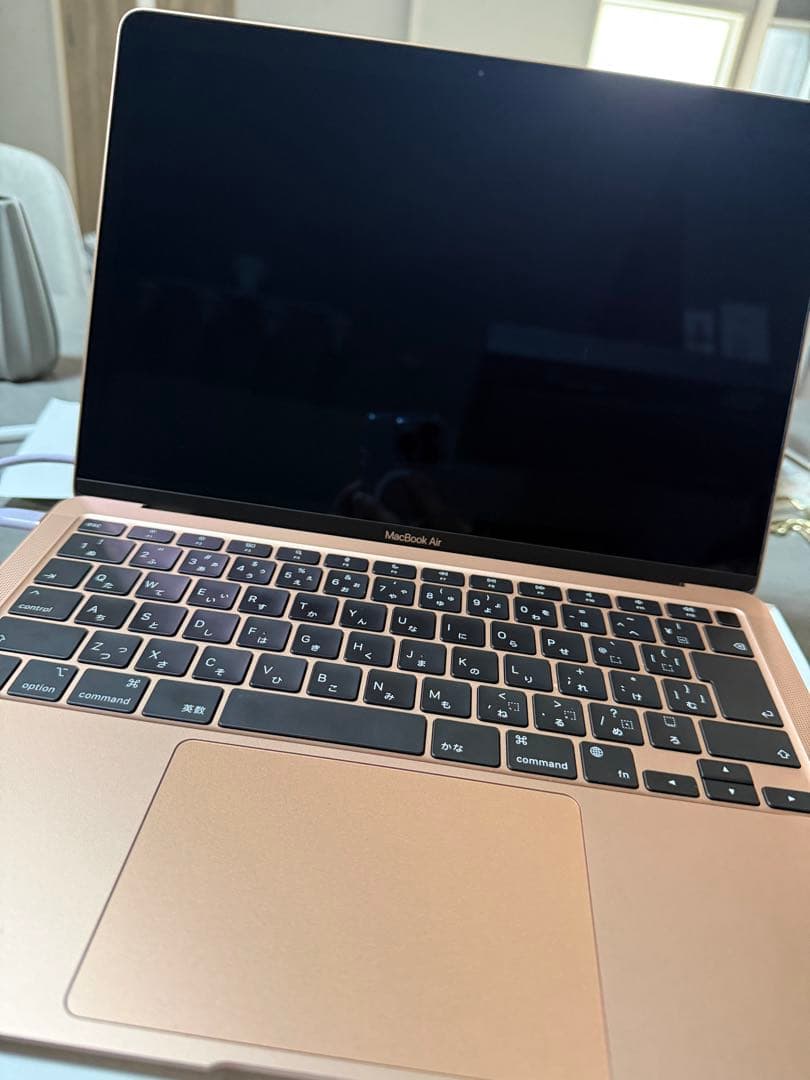 箱付美品！　MacBook Air 13.3インチ 2020 256GBゴールド