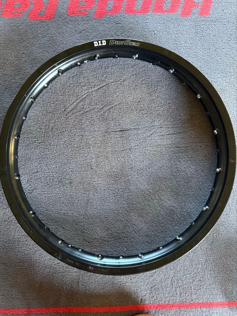 D.I.D Dart star 19×1.85 （リアリム）