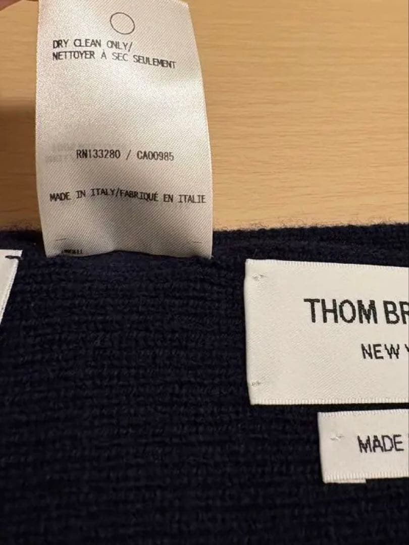 THOM BROWNE ４BAR ブラックマフラー