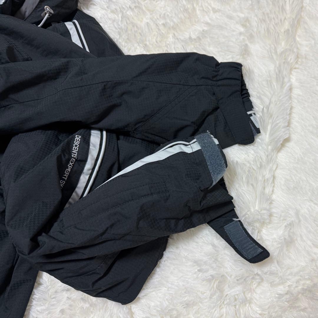 美品 DESCENTE スキーウェア 上下セット Lサイズ 【E-32】