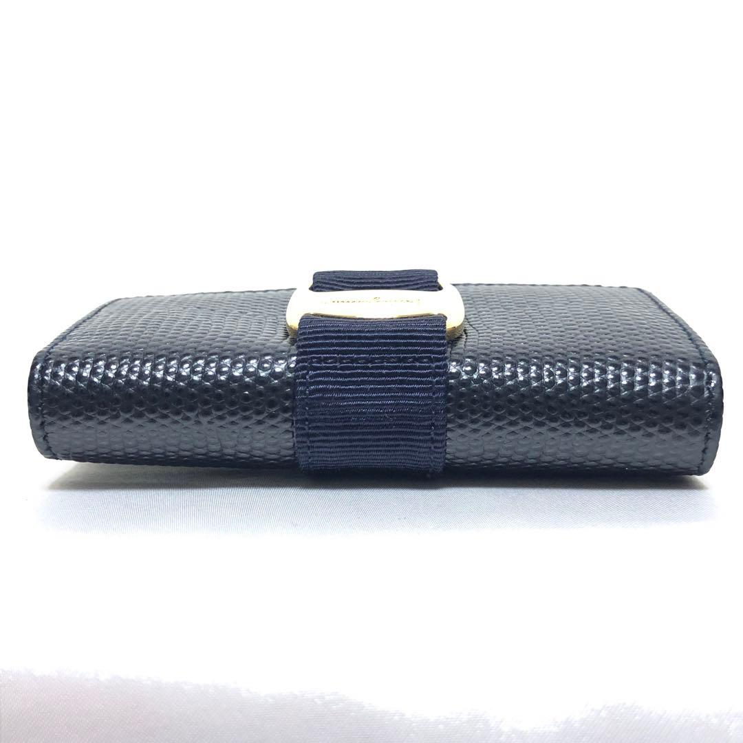 未使用　フェラガモ　キーケース　ヴァラリボン　リザード型押　ネイビー　付属品⭕️