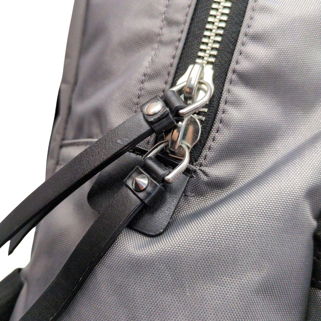 MARC JACOBS　リュックサック　バックパック　1129