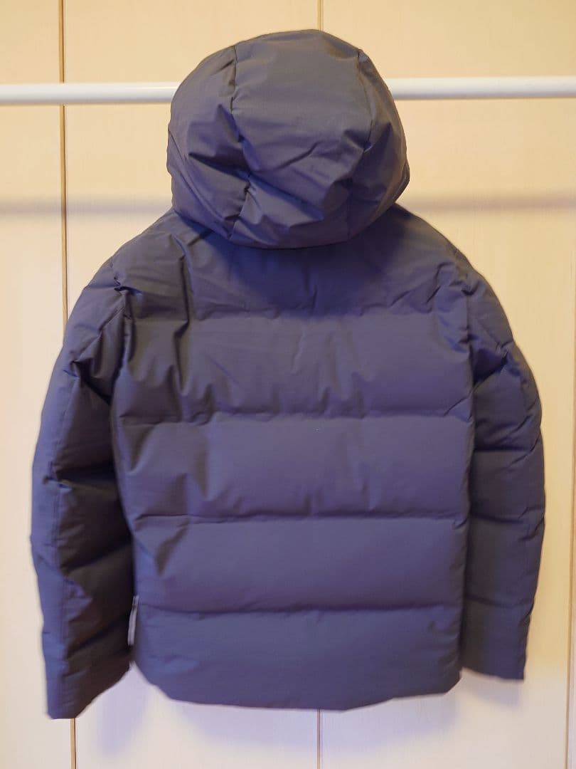 ユニクロ　シームレスダウンパーカー　Lサイズ　ダークグレイ