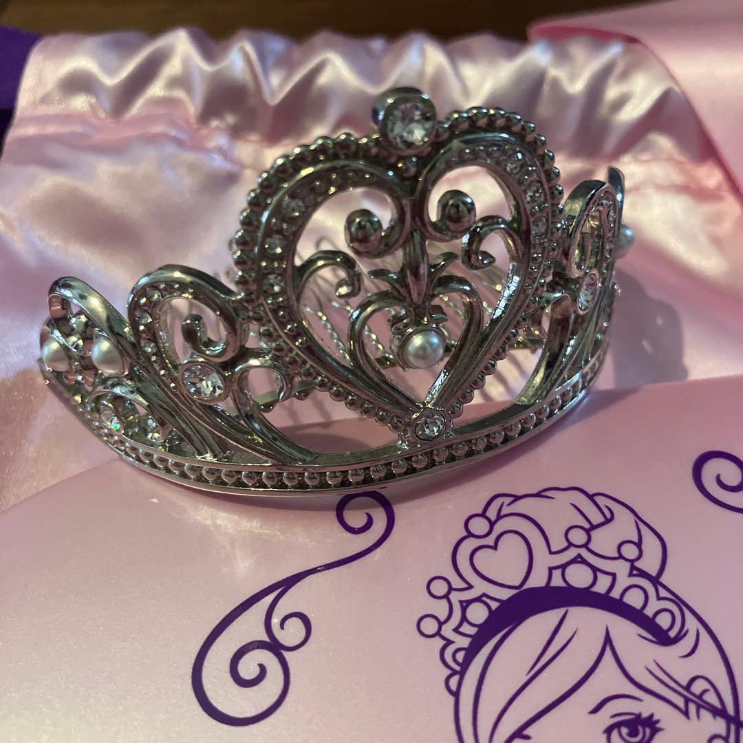 ビビデバビデブティック美品　シンデレラ　 ティアラ、サッシュ付き