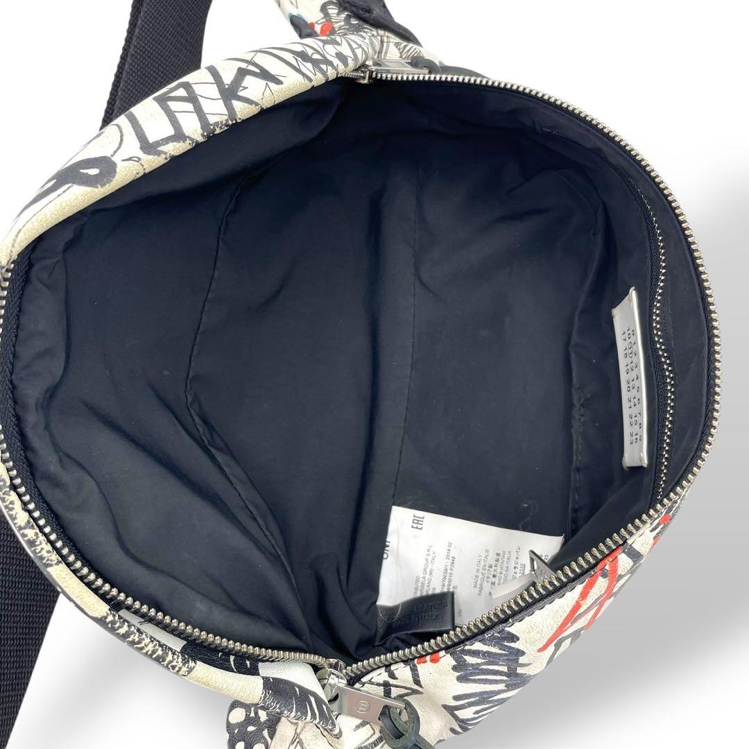 美品　希少モデル　マルジェラ　ウエストポーチ　ボディバッグ　総柄　レザー　白