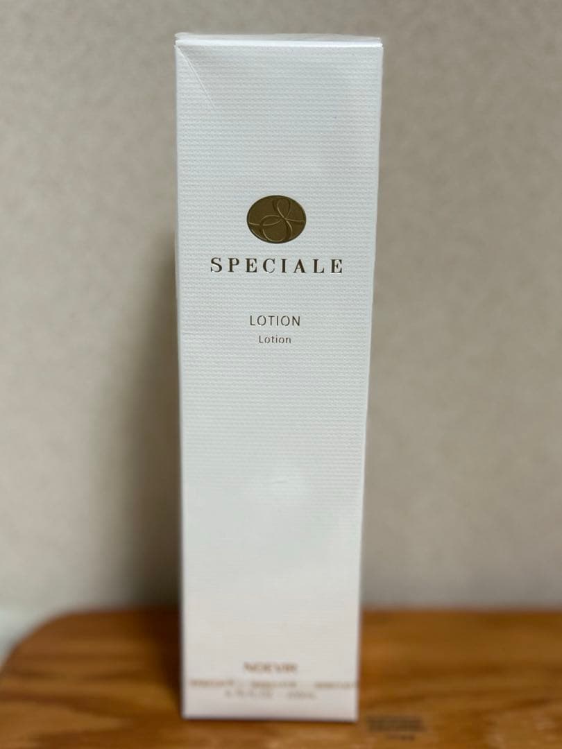 ノエビア　スペチアーレ薬用ローション 200ml
