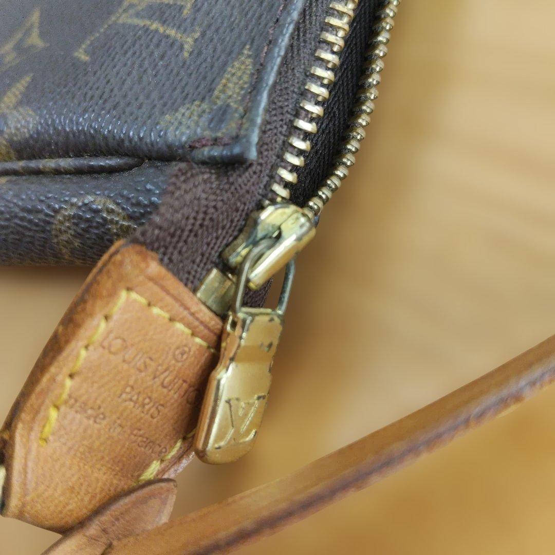 R*M様 ルイヴィトン　アクセサリーポーチ　ストラップ付