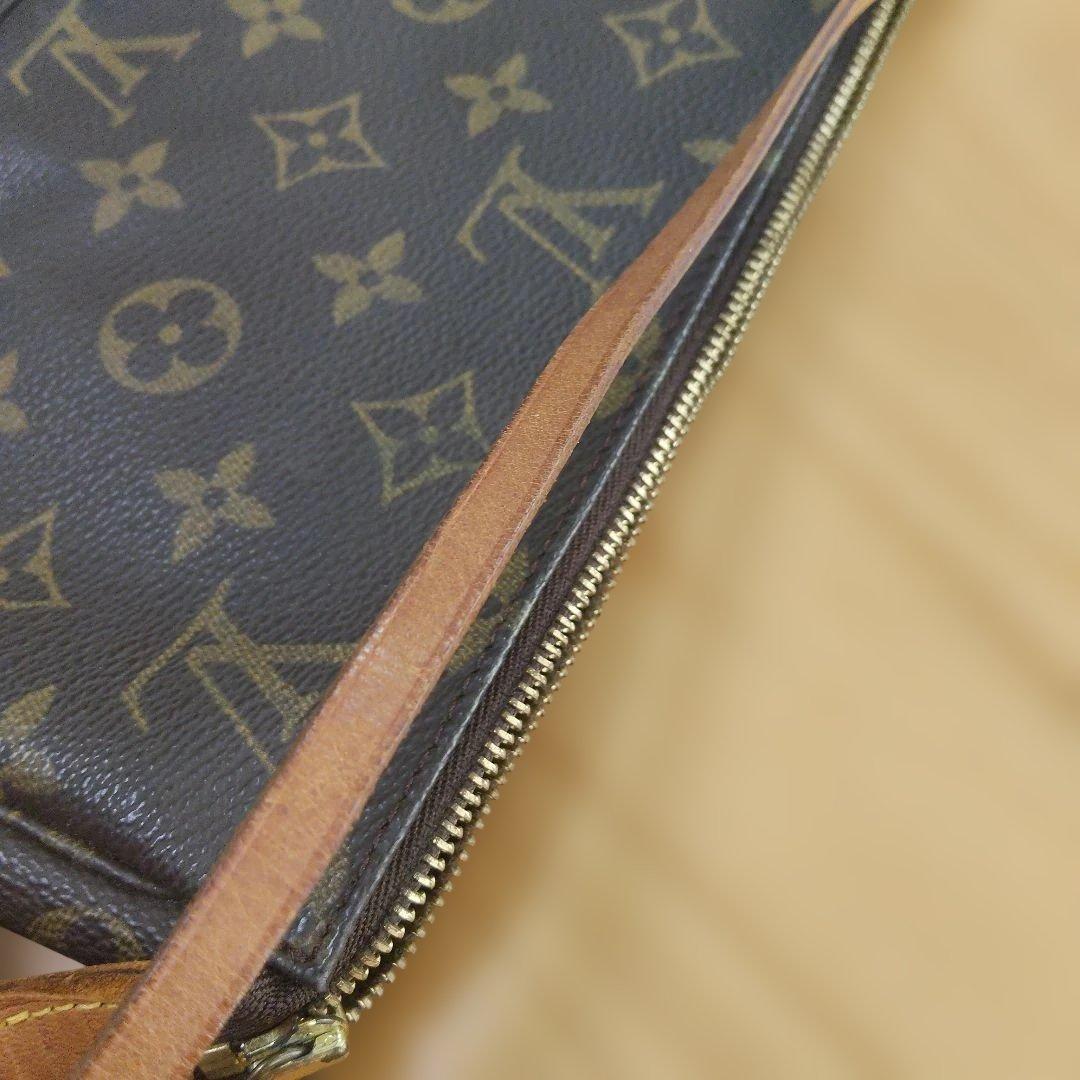 R*M様 ルイヴィトン　アクセサリーポーチ　ストラップ付