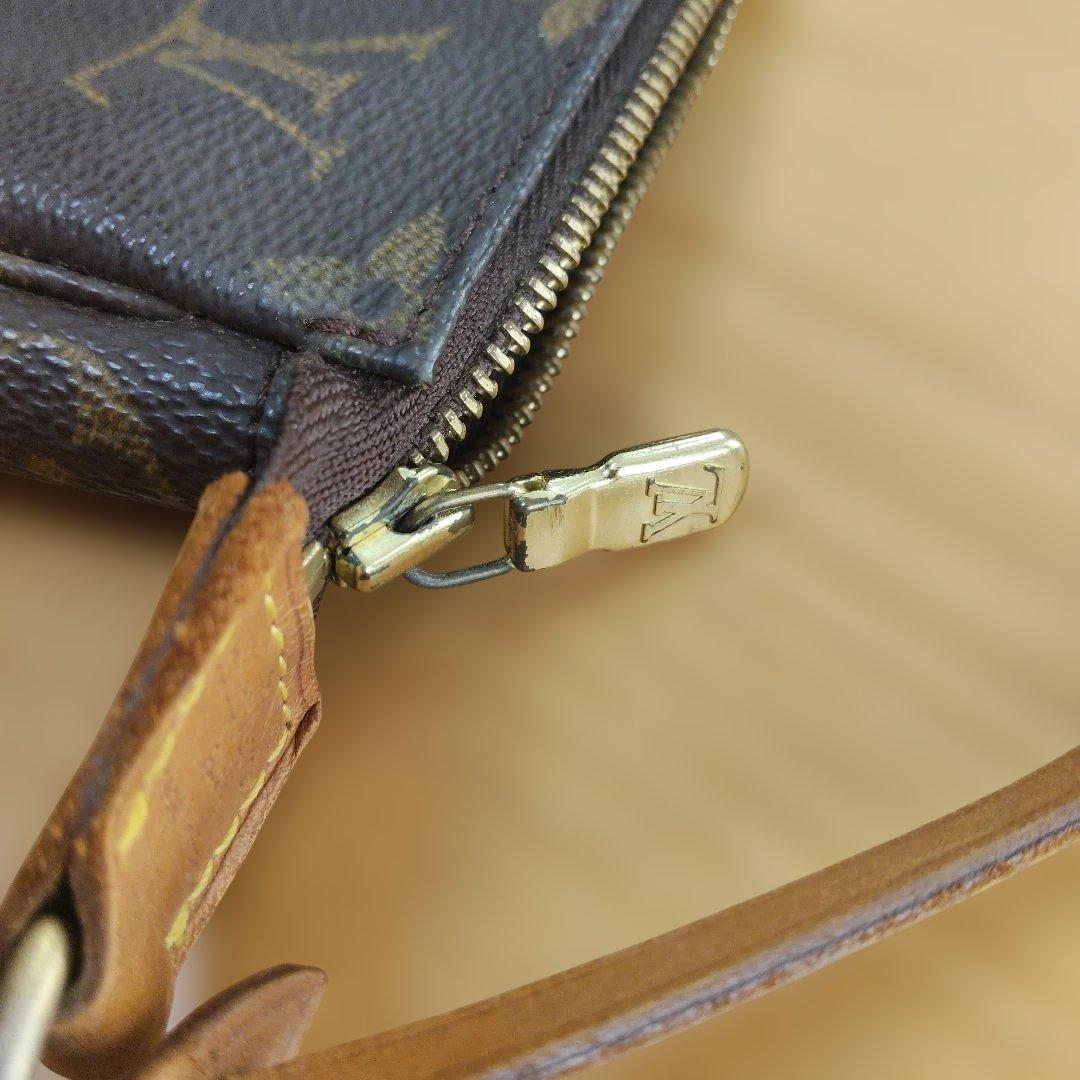 R*M様 ルイヴィトン　アクセサリーポーチ　ストラップ付