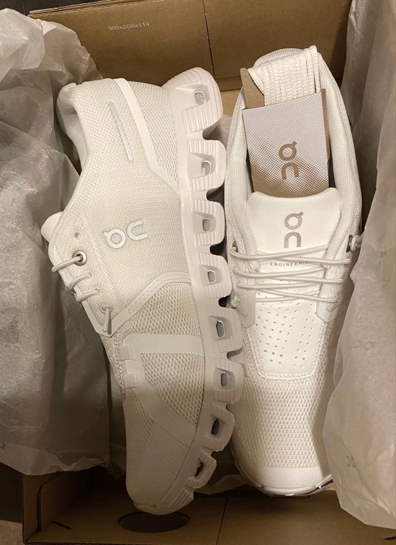 新品/On オン クラウド5 ランニング オールホワイト 25cm 今週特価‼️