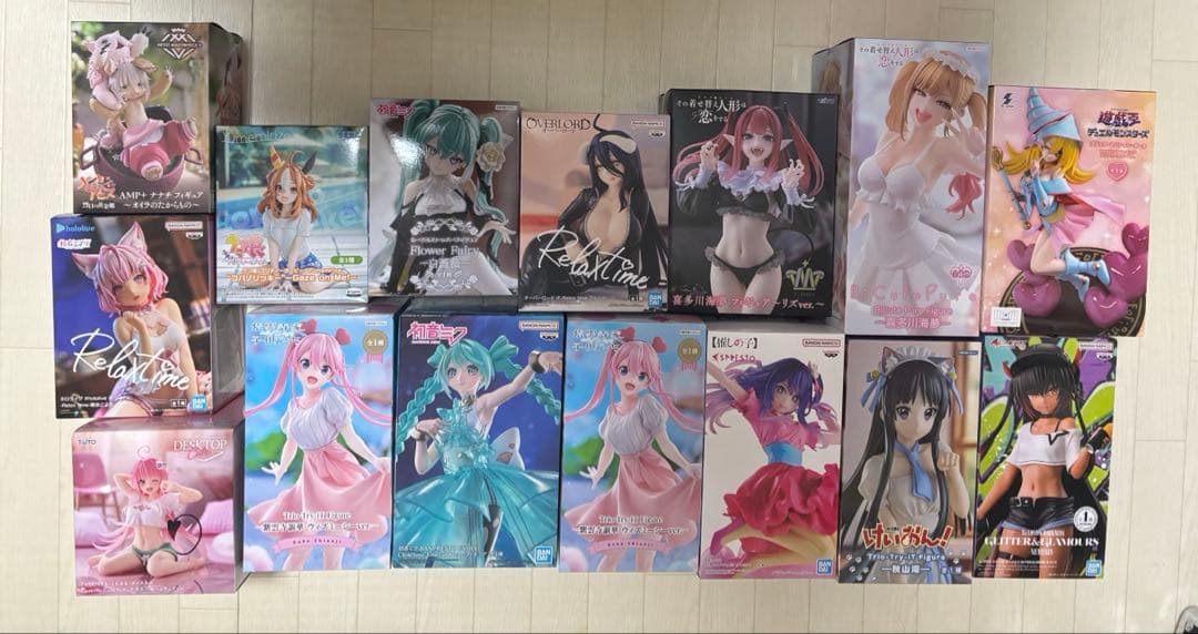 美少女フィギュア　まとめ売り　ToLOVEる オーバーロード 初音ミク　等