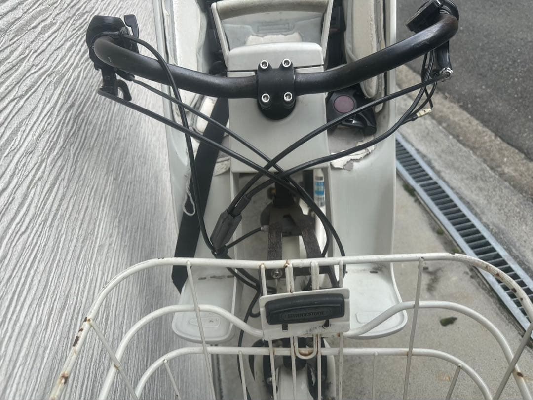 bikke電動アシスト自転車 チャイルドシート付き ホワイト