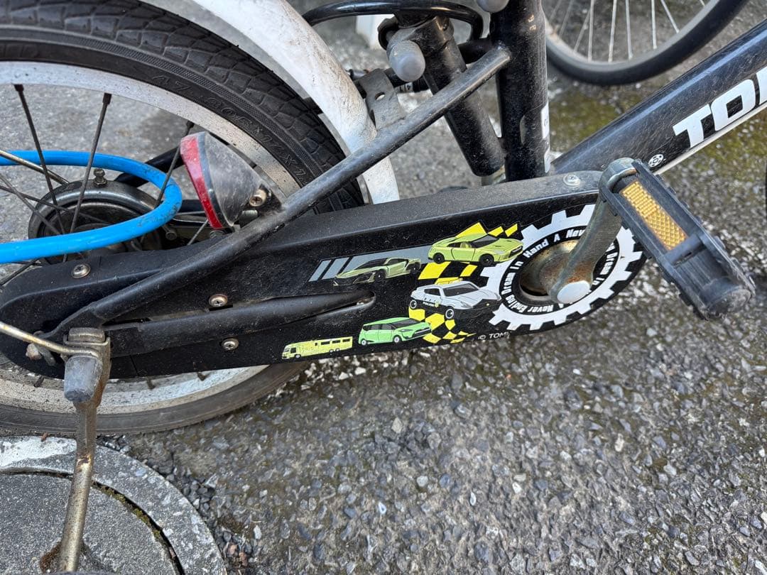 TOMICA 子供用自転車 黒色 補助輪付き、トイザラスで購入！ トミカ