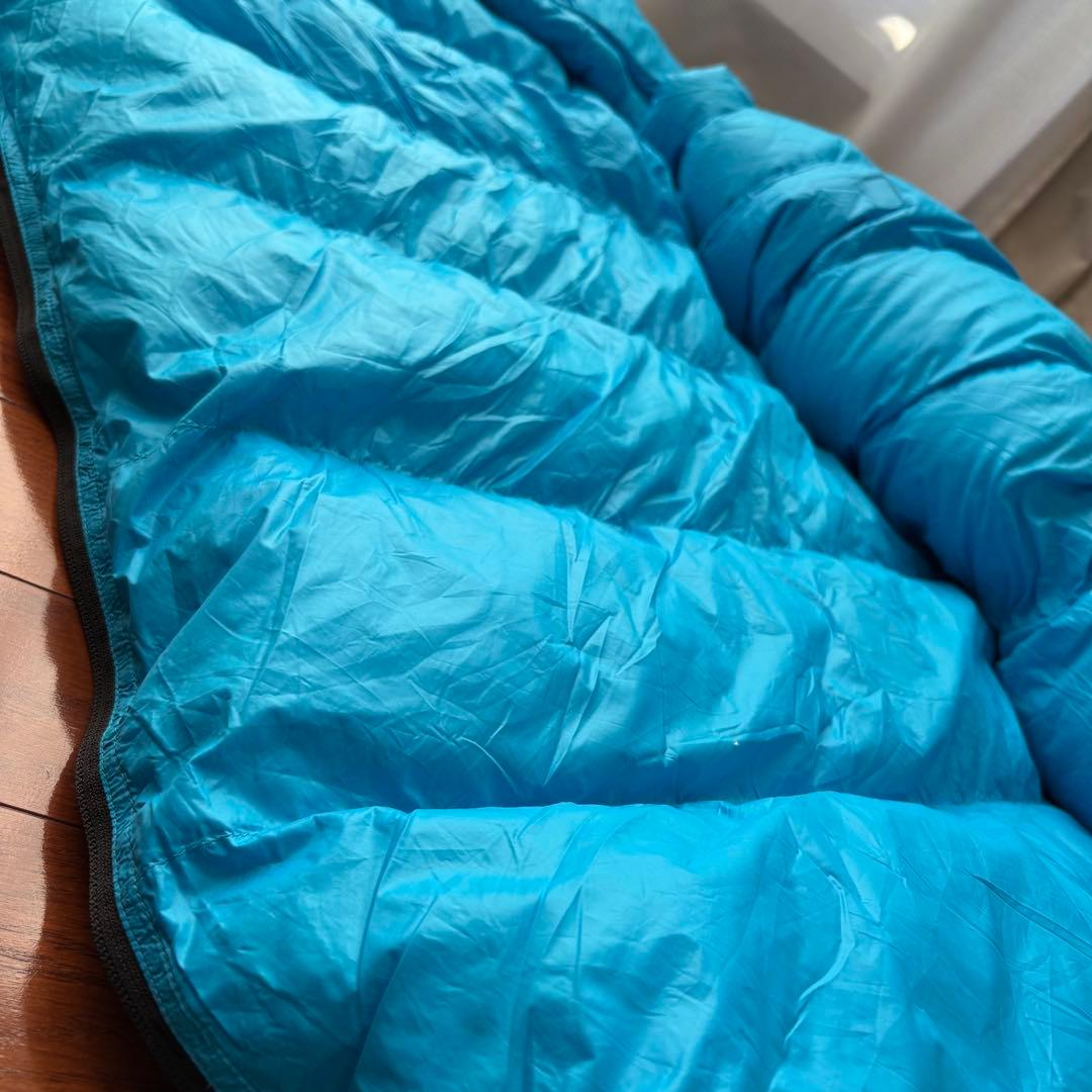 SOOMLOOM 1000gダウン寝袋 シュラフ　マミー型